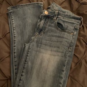 American Eagle Skinny Kick Jeans
